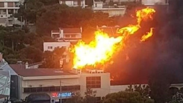 Οι πρώτες εικόνες από τη φωτιά στη Νέα Πεντέλη – ΦΩΤΟ