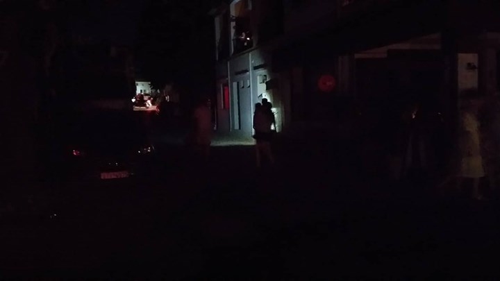 Μπλακ άουτ στα παράλια από Πλαταμώνα έως Λεπτοκαρυά – Προβλήματα και στις σήραγγες της Εθνικής Οδού – ΦΩΤΟ