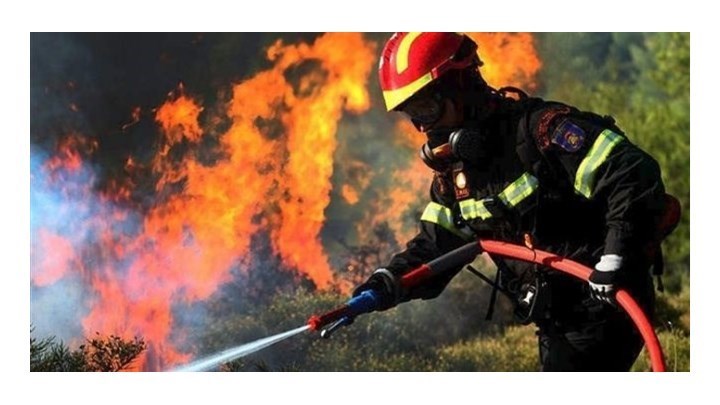 Ενισχύονται οι δυνάμεις της Πυροσβεστικής Υπηρεσίας στην Εύβοια