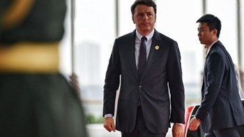 Ρέντσι: Η Ιταλία κινδυνεύει να βυθιστεί στην ύφεση