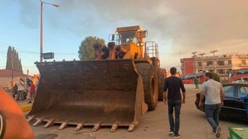 Φωτιά στην Εύβοια: Οι μπουλντόζες σταμάτησαν την φωτιά προς τα Ψαχνά