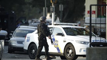 Συνελήφθη ο ένοπλος που κρατούσε ομήρους στη Φιλαδέλφεια – Έξι τραυματίες – ΦΩΤΟ – BINTEO