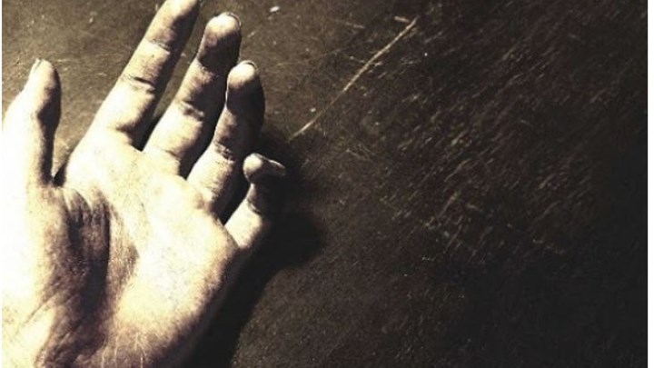 Θρίλερ με Βρετανό τουρίστα που βρέθηκε νεκρός σε μπαλκόνι ξενοδοχείου στο Ρέθυμνο