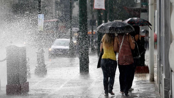 Έρχονται βροχές και στην Αθήνα – Πότε θα υπάρξει βελτίωση του καιρού