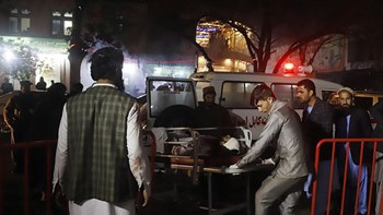 Στους 63 οι νεκροί από την επίθεση καμικάζι σε γάμο στην Καμπούλ