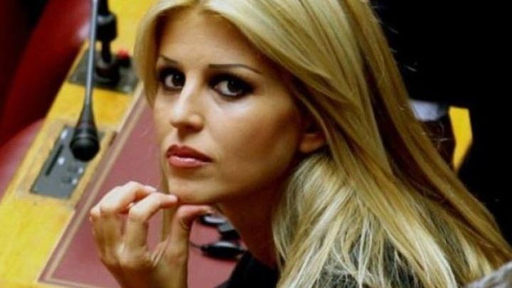 Μυστικός γάμος για την Έλενα Ράπτη – ΦΩΤΟ