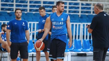 Επιστρέφει στην Εθνική ο Μάντζαρης