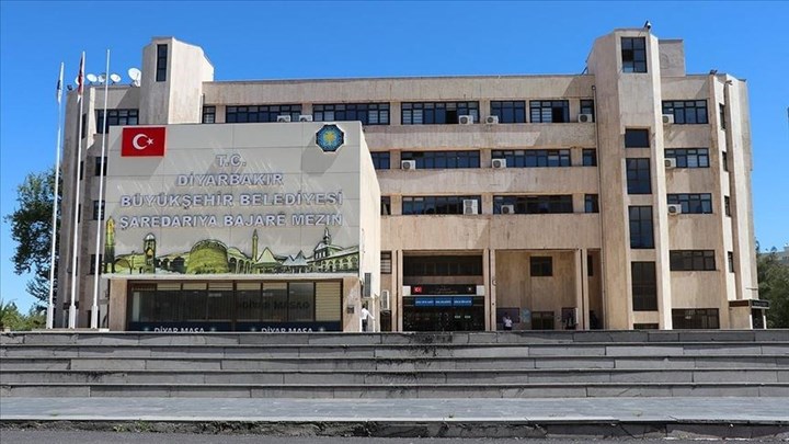 Το καθεστώς Ερντογάν “παύει” Φιλοκούρδους δημάρχους