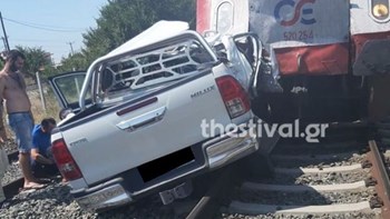 Σύγκρουση τρένου με αυτοκίνητο στα Διαβατά: Με ελαφρές κακώσεις νοσηλεύεται ο 50χρονος οδηγός
