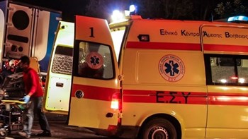 Τραγωδία στην Ηγουμενίτσα: Οδηγός έκανε όπισθεν και έπεσε σε γκρεμό – Τραυματίστηκε η μητέρα του