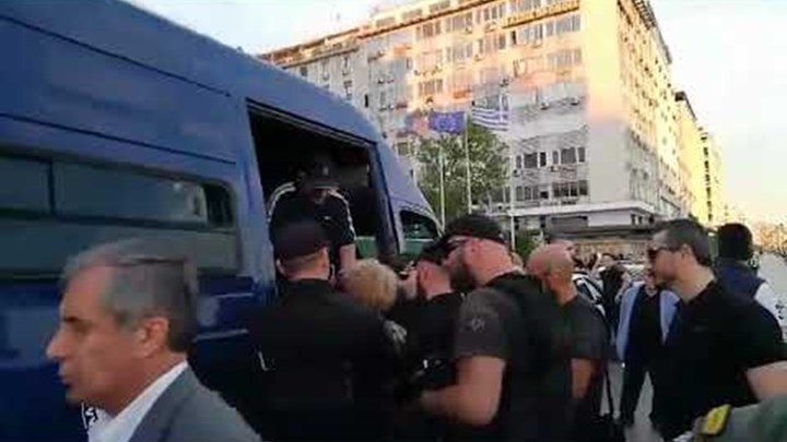 Επιχείρηση σε εξέλιξη στη Χίο – Προσαγωγές υπόπτων μετά το μπαράζ διαρρήξεων