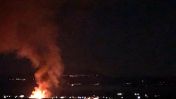 Βίντεο από τη φωτιά στο Καινούργιο Αγρινίου – Κοντά σε κατοικίες οι φλόγες