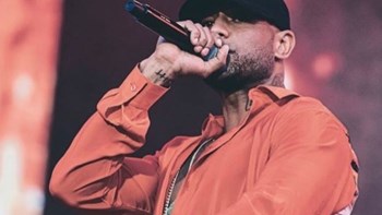 Τρόμος στο Παρίσι – Δύο τραυματίες μετά την εισβολή ενόπλων στα γυρίσματα του βίντεο κλιπ του ράπερ Booba