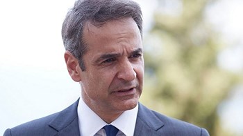 Στο Παρίσι ο Πρωθυπουργός – Δέσμευση για μείωση φόρου επιχειρήσεων