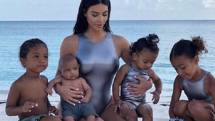 Οικογενειακή φωτογράφιση για την Κιμ Καρντάσιαν – ΦΩΤΟ