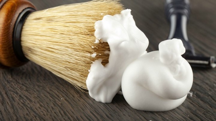Πώς ο αφρός ξυρίσματος μπορεί να σας “λύσει” τα χέρια – Δεν φαντάζεστε πού μπορείτε να τον χρησιμοποιήσετε