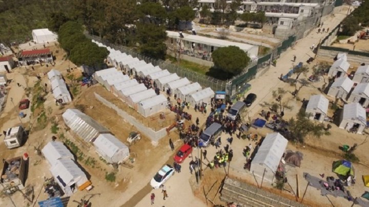 Μεταφέρονται 1.002 πρόσφυγες από τη Μόρια στη Νέα Καβάλα