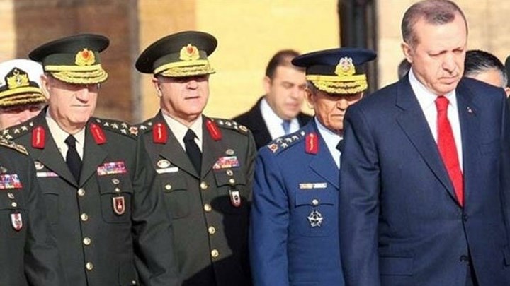 Πέντε ανώτεροι αξιωματικοί της Τουρκίας υπέβαλαν τις παραιτήσεις τους