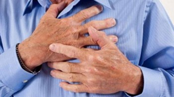 Πέθανε την ώρα που έβλεπε αγώνα μέσα στην καφετέρια