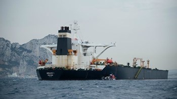 Άγνωστος ο προορισμός του ιρανικού τάνκερ – Η Τεχεράνη δηλώνει ότι έχει πουλήσει το πετρέλαιο
