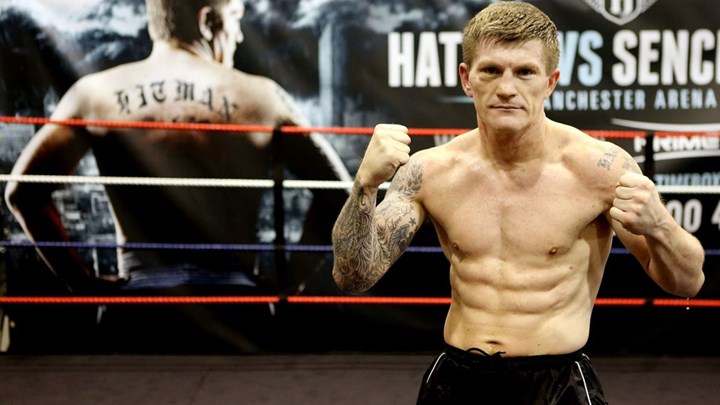 Γνωστός πυγμάχος πλήρωσε 920 ευρώ για μια μπριζόλα στη Μύκονο – ΦΩΤΟ