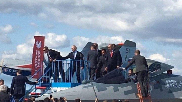 Η ΦΩΤΟ-μήνυμα του Ερντογάν στις ΗΠΑ με το ρωσικό μαχητικό αεριωθούμενο Su-57