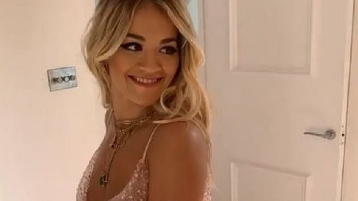 Η Ρίτα Όρα αφήνει ελάχιστα… στη φαντασία – ΦΩΤΟ – ΒΙΝΤΕΟ