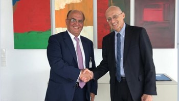 “Κόκκινα” δάνεια: Η κυβερνητική πρόταση για τη μείωσή τους στο επίκεντρο της συνάντησης Ζαββού – Ενρία