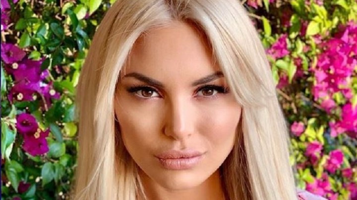 Οι τόπλες φωτογραφίες της Αλεξάνδρας Παναγιώταρου