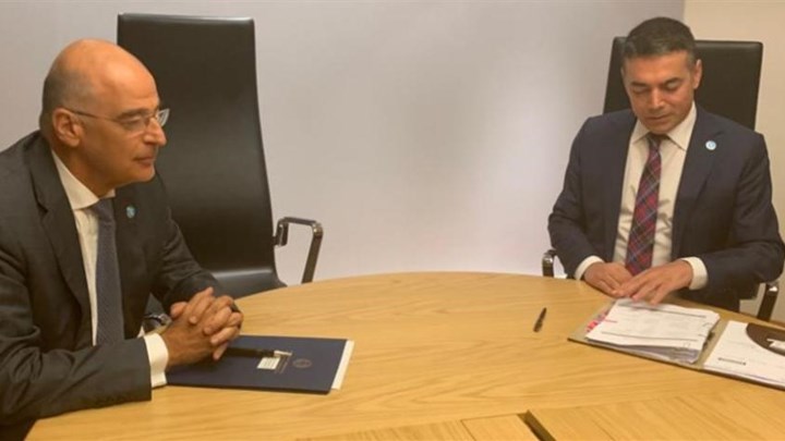 Δένδιας σε Ντιμιτρόφ: Θα επιμείνουμε στην αυστηρή εφαρμογή της Συμφωνίας των Πρεσπών