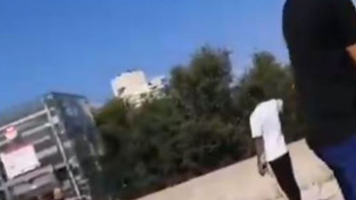 Η στιγμή της σύλληψης ενός εκ των δραστών της επίθεσης σε σταθμό του μετρό στη Γαλλία – ΒΙΝΤΕΟ