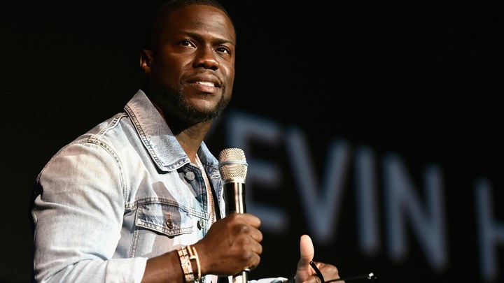 Σοκ στο Χόλιγουντ: Εσπευσμένα στο νοσοκομείο έπειτα από σοβαρό τροχαίο ο κωμικός Κέβιν Χαρτ – ΒΙΝΤΕΟ