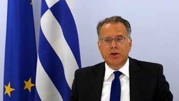 Κουμουτσάκος: Σε δυο φάσεις η μεταφορά προσφύγων από τη Λέσβο – Είναι μια σύνθετη επιχείρηση