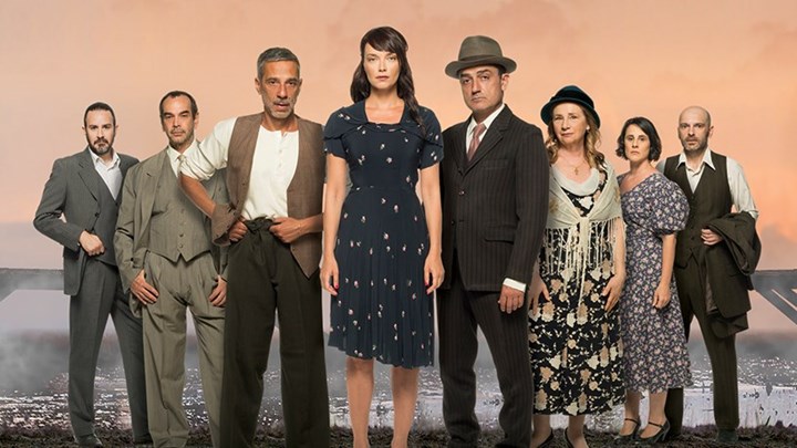 Το πρώτο κλικ από την «Μεθυσμένη πολιτεία» που… στήνεται με μεράκι στην «Αλκυονίδα»