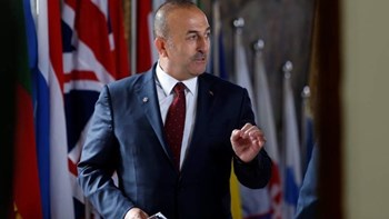 Τσαβούσογλου: Η Τουρκία θα αγοράσει και άλλους S-400 αν δεν καταφέρει να πάρει τους Patriot