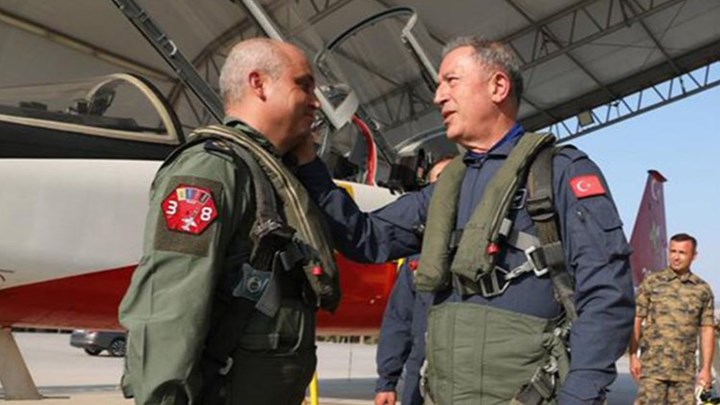 Το Γενικό Επιτελείο Αεροπορίας διαψεύδει τα τουρκικά ΜΜΕ για την πτήση του Ακάρ στο Αιγαίο – ΒΙΝΤΕΟ