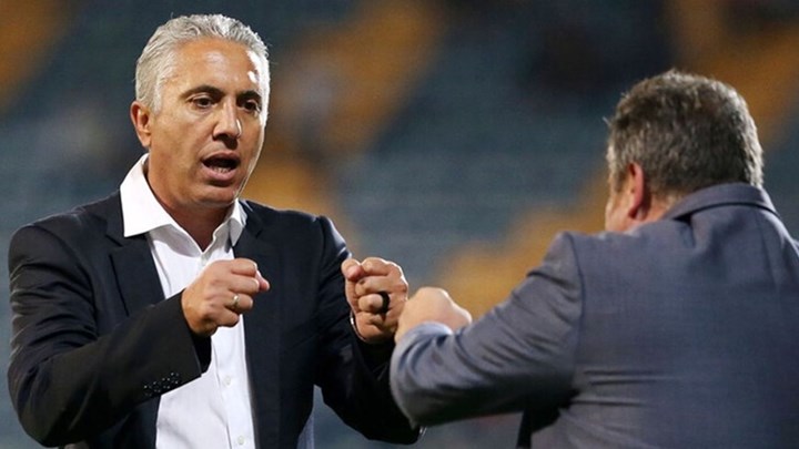 Παραμένει στο «τιμόνι» της ΑΕΚ ο Κωστένογλου – Οι νέοι συνεργάτες του 49χρονου προπονητή