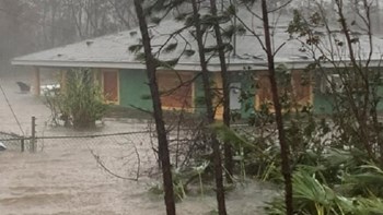 Στην κατηγορία 2 υποβαθμίστηκε ο κυκλώνας Ντόριαν