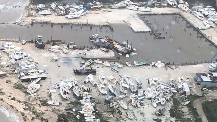 Ελικόπτερο πέταξε πάνω από τις Μπαχάμες – Εικόνες καταστροφής μετά το πέρασμα του τυφώνα Ντόριαν – ΒΙΝΤΕΟ