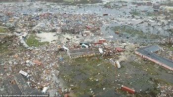 Εικόνες καταστροφής στις Μπαχάμες μετά το πέρασμα του φονικού τυφώνα Ντόριαν – Τουλάχιστον επτά οι νεκροί – ΦΩΤΟ