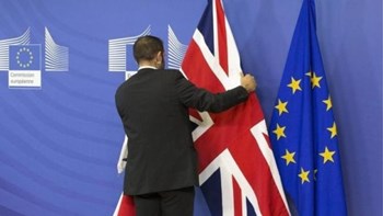 Η Κομισιόν παρουσίασε την τελική κατάσταση της προετοιμασίας της ΕΕ για Brexit χωρίς συμφωνία
