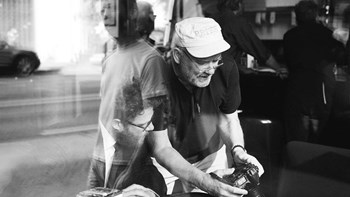 Πέθανε ο εμβληματικός φωτογράφος μόδας Πέτερ Λίντμπεργκ – ΦΩΤΟ