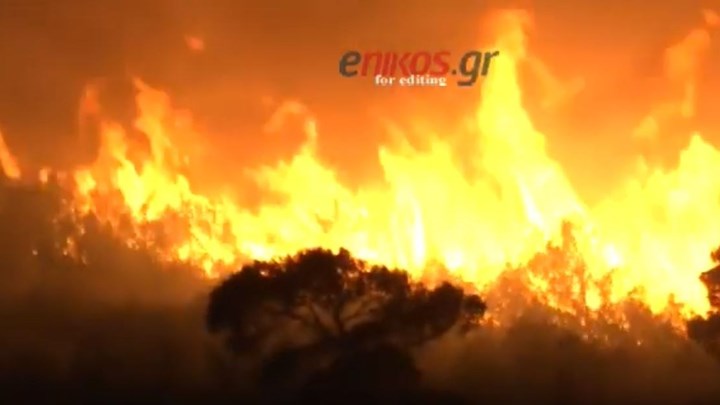Νέες εικόνες από τη μεγάλη φωτιά στη Νέα Μάκρη – ΒΙΝΤΕΟ