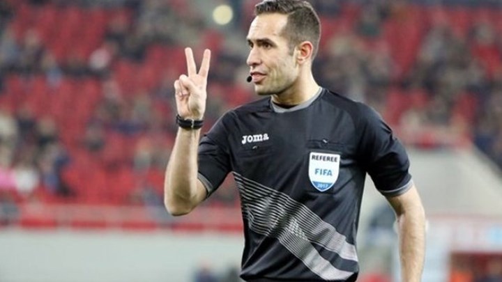 Ο διαιτητής Τάσος Παπαπέτρου παντρεύεται γνωστή δημοσιογράφο – ΦΩΤΟ