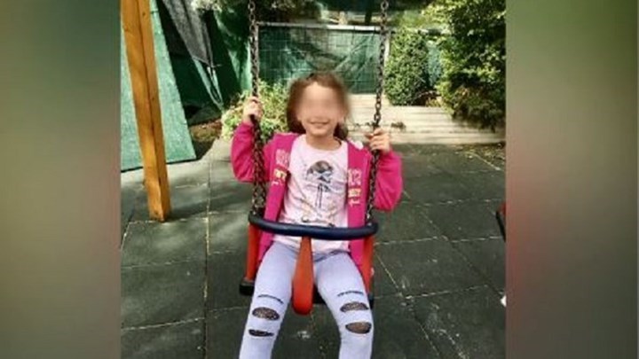 Καθηλωμένη πέντε μήνες στο Παίδων η 8χρονη Αλεξία – Ξεσπά ο πατέρας της: Έκλεισε ένα σπίτι – ΒΙΝΤΕΟ