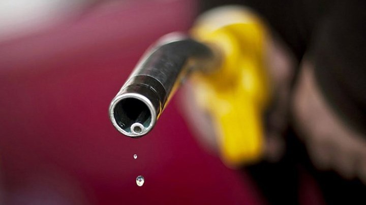 Μείωση της φορολογίας στα καύσιμα ζητούν οι πρατηριούχοι