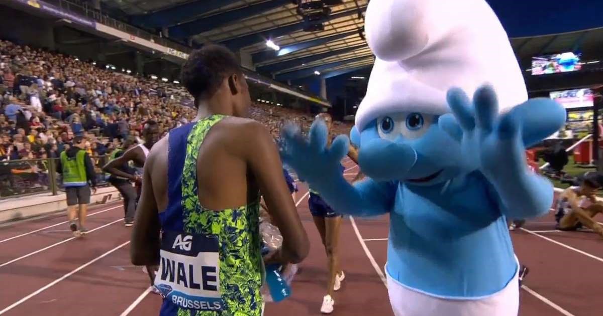 Με… στρουμφάκι πανηγύρισε τη νίκη επί του Ελ Μπακαλί ο Γουάλε – ΒΙΝΤΕΟ