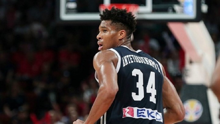 Αναλυτής του ESPN “καρφώνει” τον Σκουρτόπουλο: Ντροπή για την Ελλάδα να μην ξέρει πως να χρησιμοποιεί τον Γιάννη