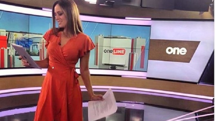 H Μπάγια Αντωνοπούλου ποζάρει topless – ΦΩΤΟ