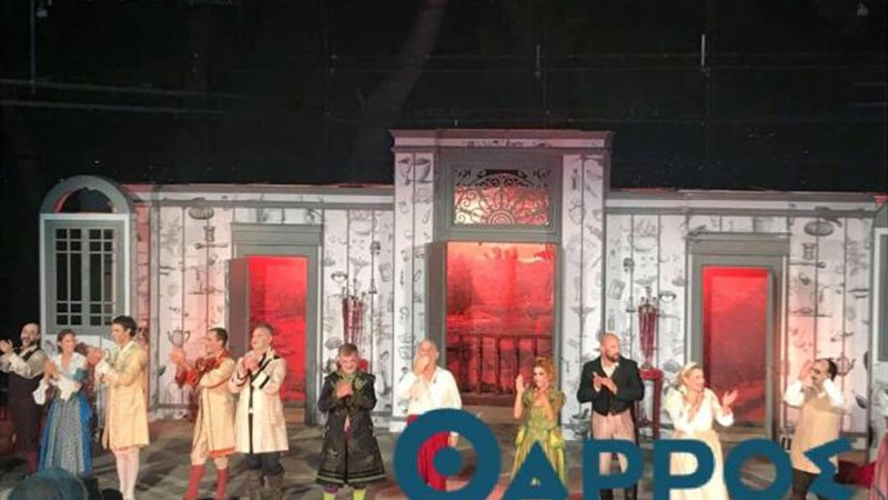 Ο Π. Φιλιππίδης αποχαιρέτησε από την Καλαμάτα τον Λαυρέντη Μαχαιρίτσα – ΒΙΝΤΕΟ